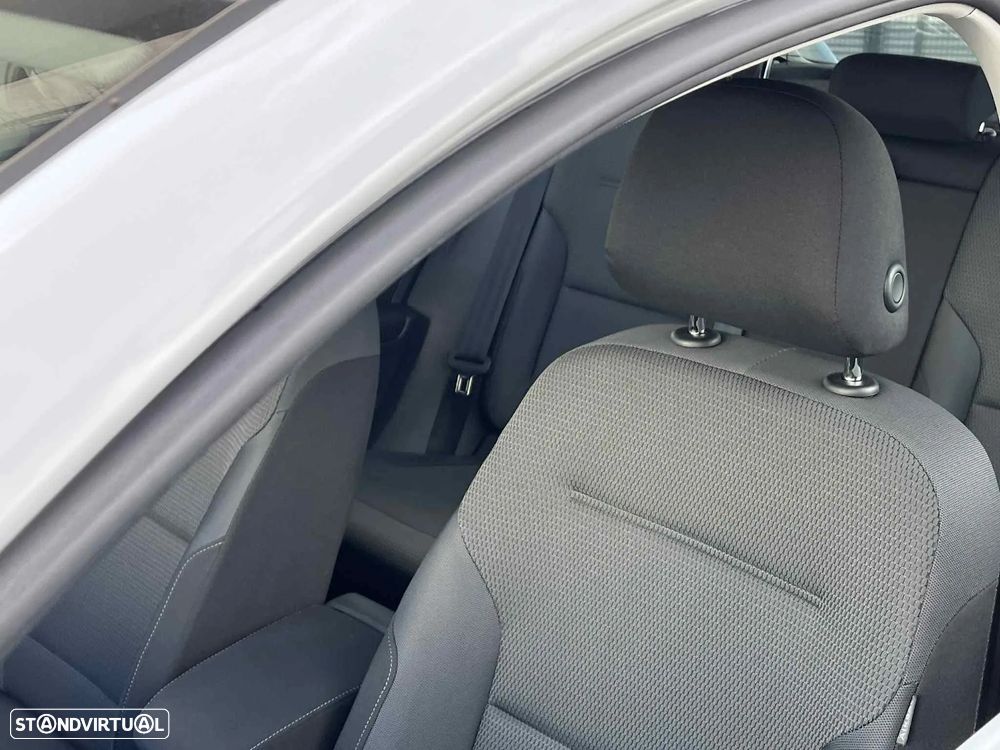 VW Golf 1.0 TSI Confortline DSG - 11