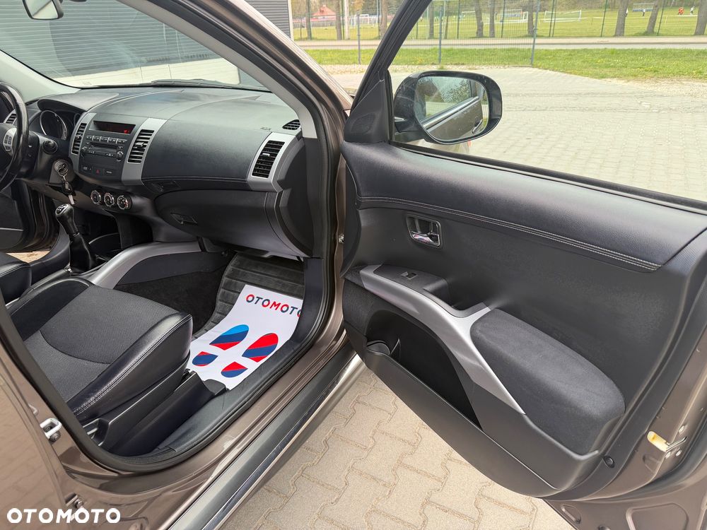 Mitsubishi Outlander 2.0 2WD Active - 19