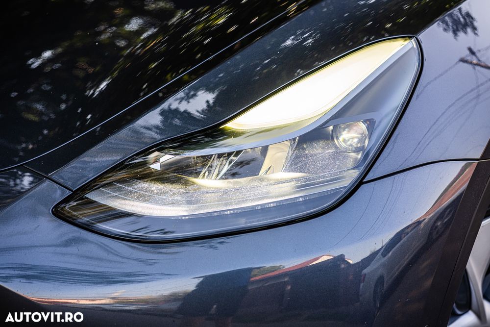 TESLA Model Y 2022 — imagine 25