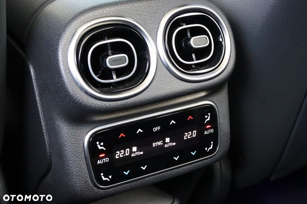 Mercedes-Benz GLC - 19