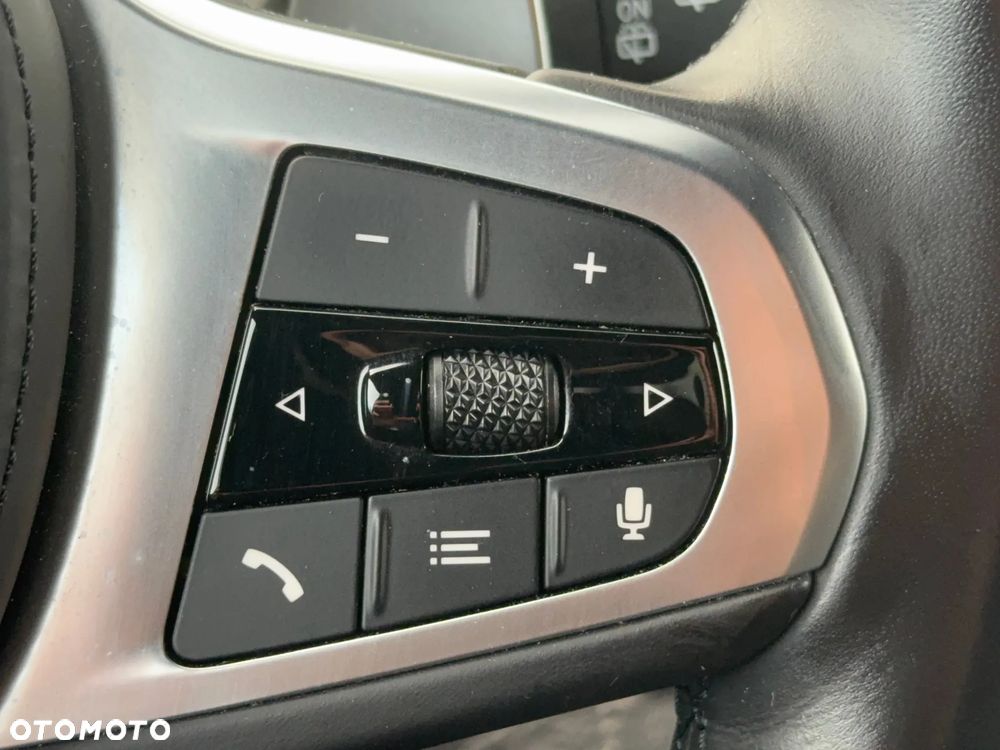 BMW Seria 3 318d mHEV M Sport - 18