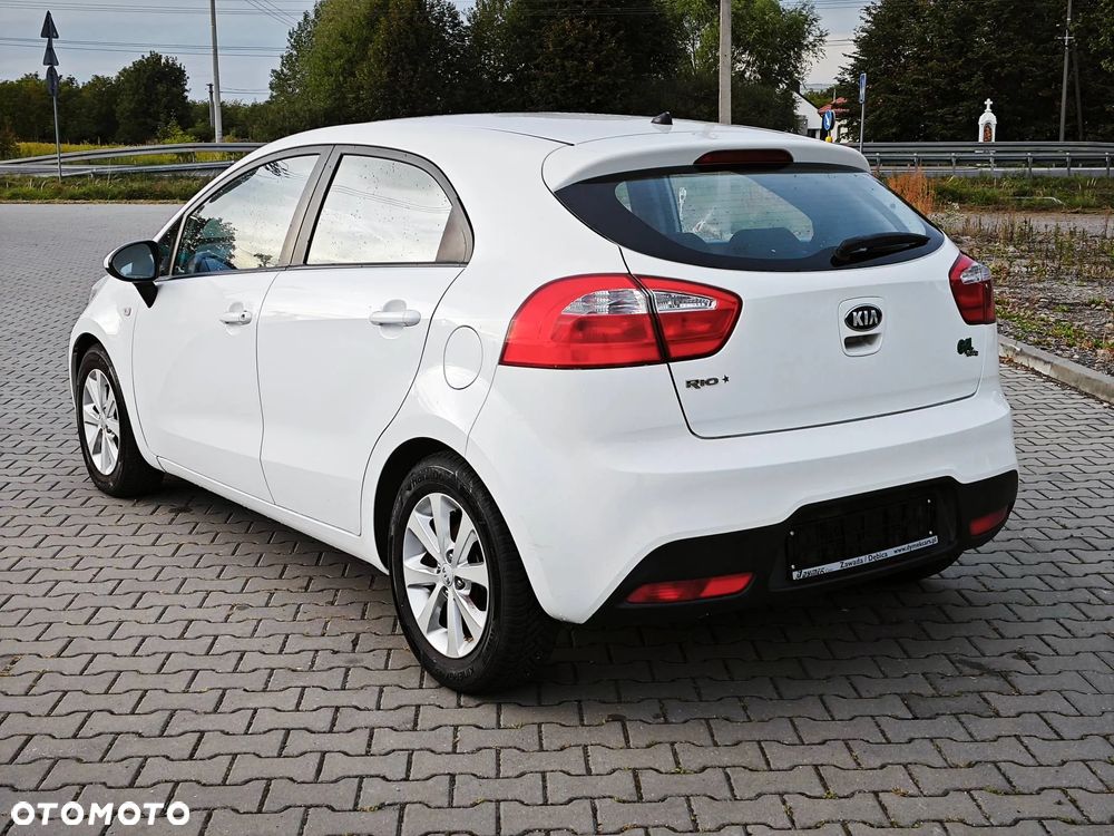 Kia Rio 1.2 M - 14
