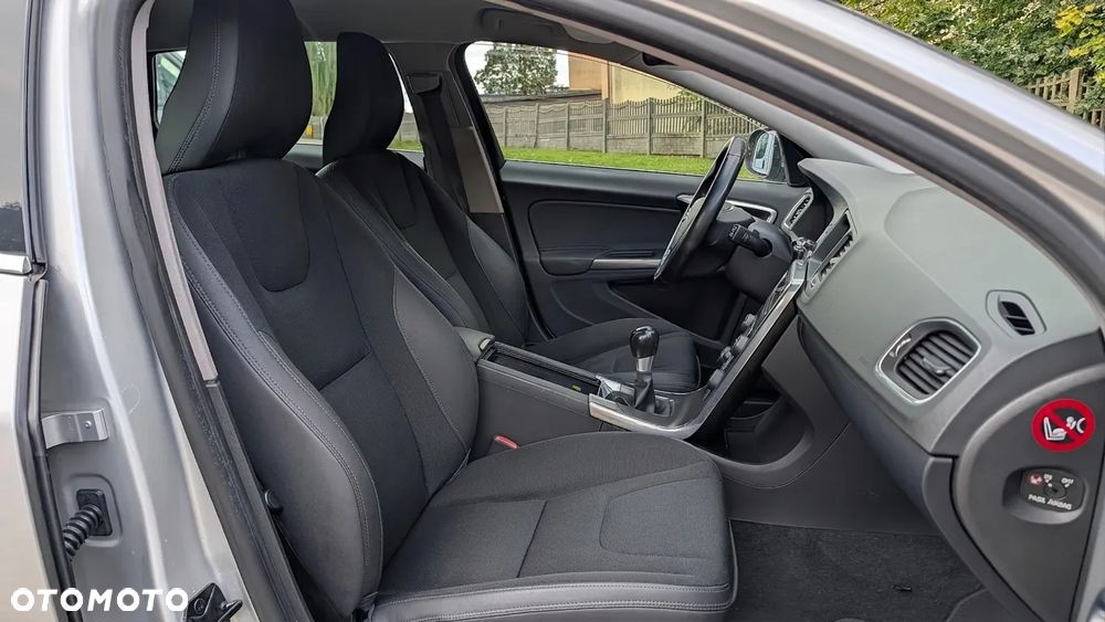Volvo V60 D4 Business Edition - 10