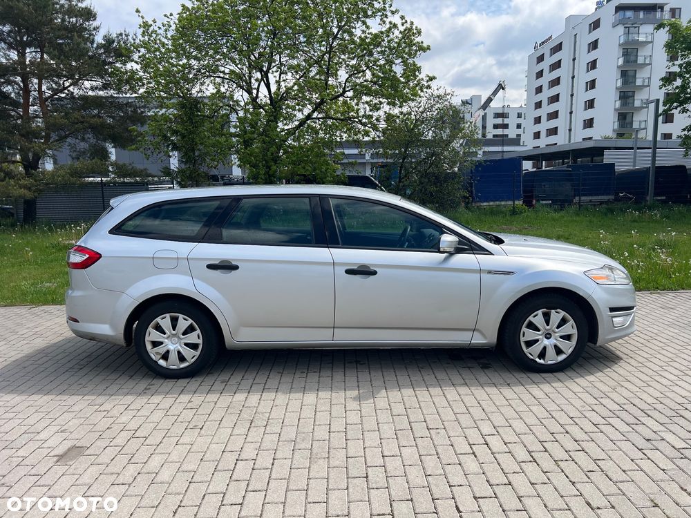 Ford Mondeo 2.0 TDCi Ambiente - 8
