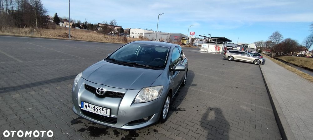 Toyota Auris 1.6 VVT-i Sol - 1