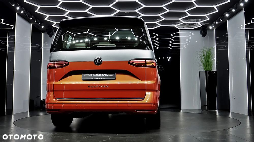 Volkswagen Multivan - 8