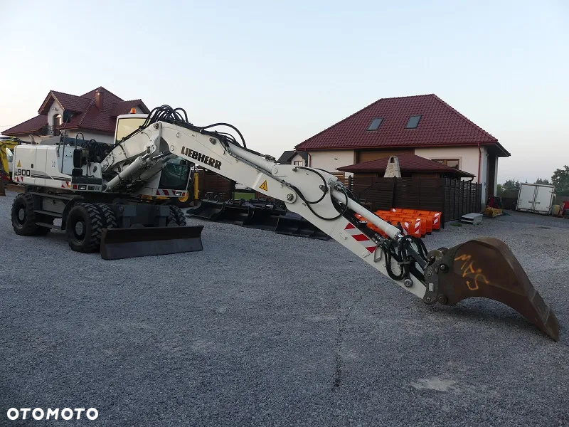 Liebherr A900C z Niemiec / Super Stan / - 33