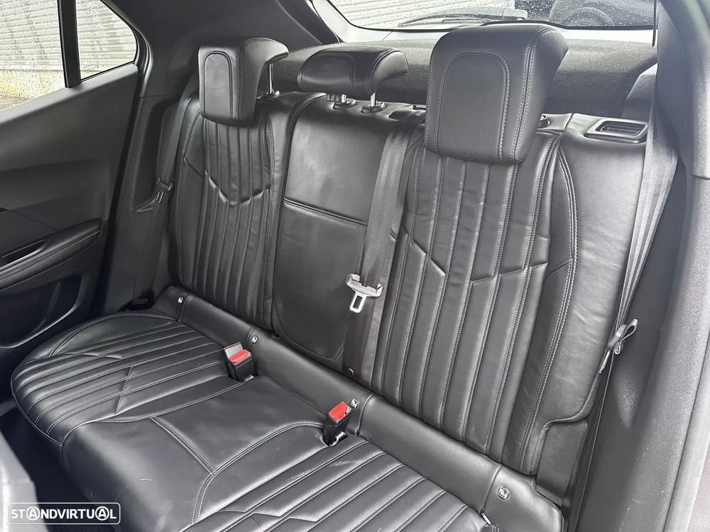 Peugeot 2008 1.2 PureTech GT - 29