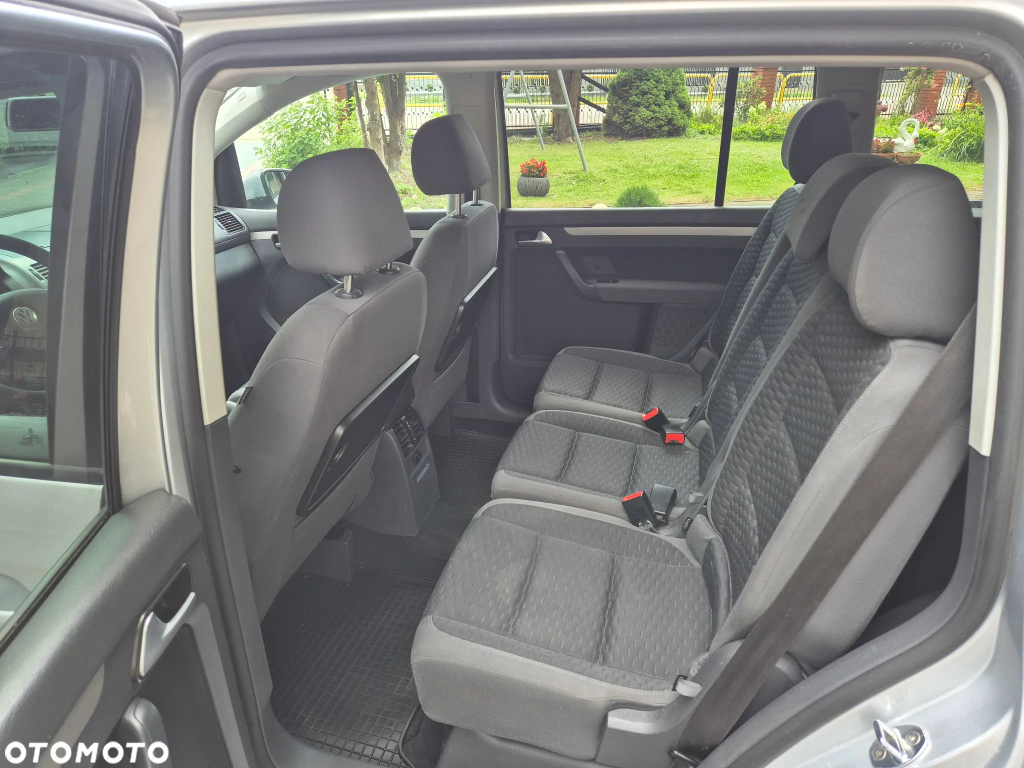 Volkswagen Touran 1.6 Conceptline - 26