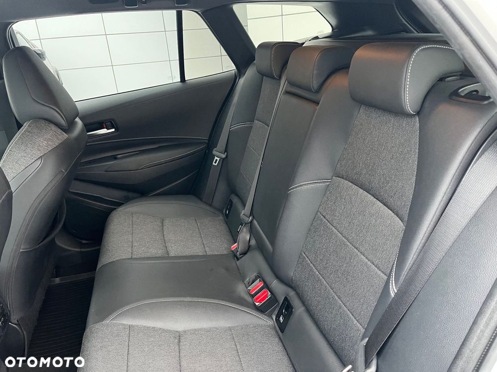 Toyota Corolla 2.0 Hybrid Comfort - 27