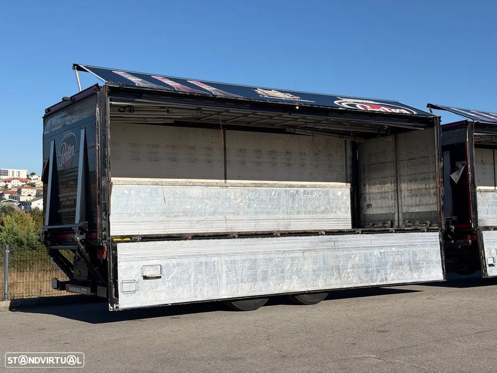 Mercedes Benz Antos 2543 6x2 Porta-Bebidas FullAir - 26