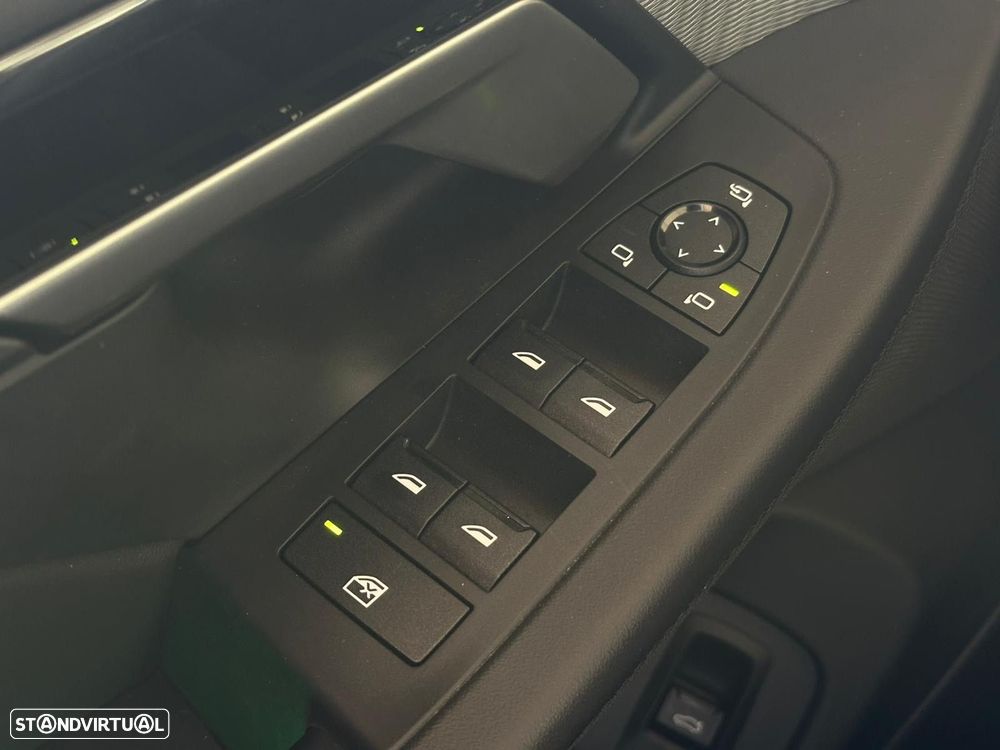 BMW 530 e Pack Desportivo M - 14