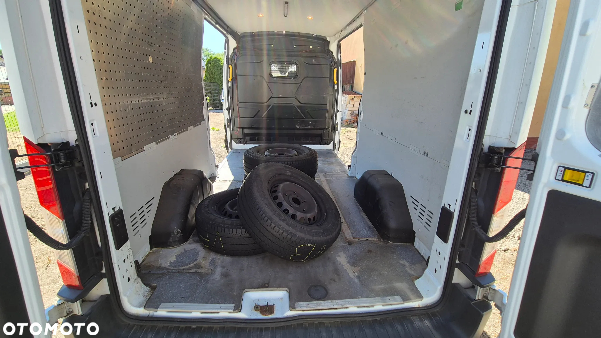 Ford Transit - 22