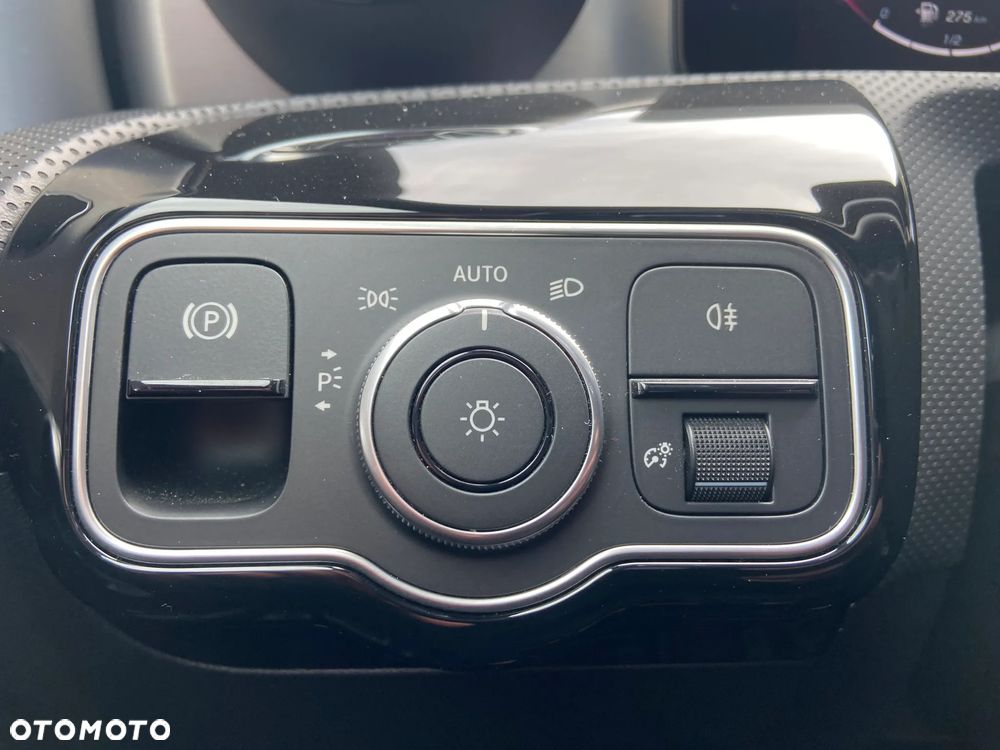 Mercedes-Benz CLA 200 mHEV AMG Line 7G-DCT - 16