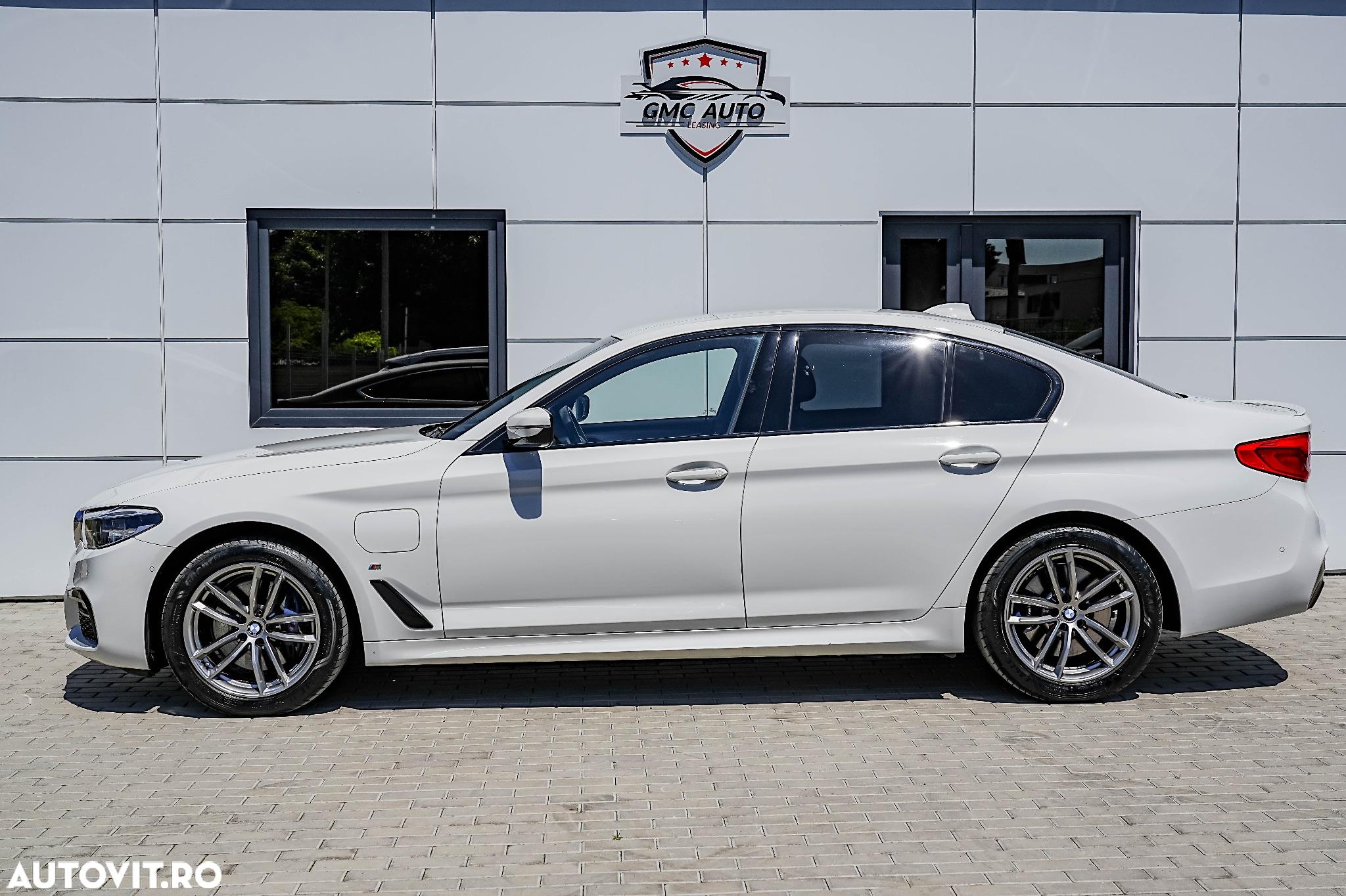 BMW Seria 5 530e Aut. M Sport Edition - 10