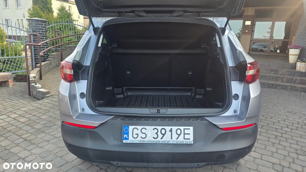 Opel Grandland X 1.2 T Enjoy S&S - 11