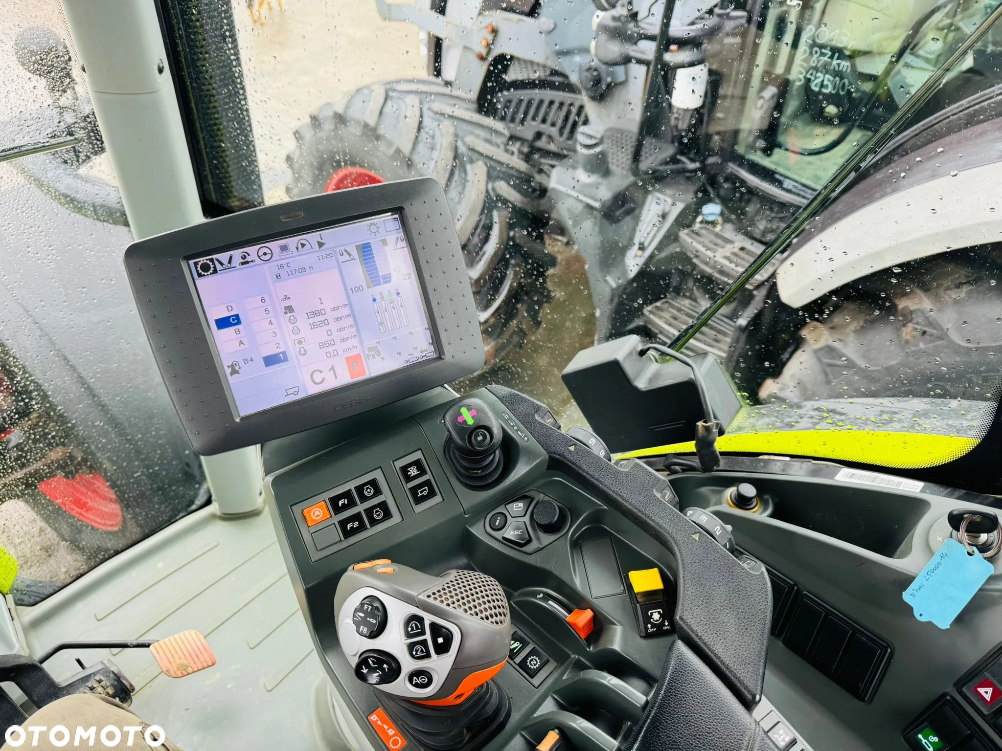 Claas Axion 810 CEBIS - 14