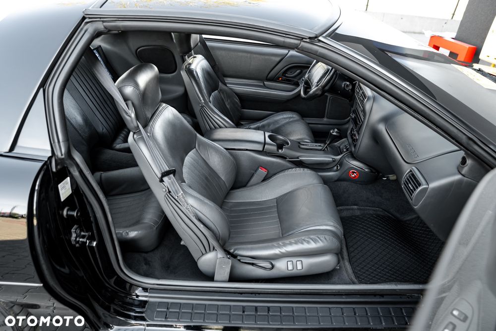 Chevrolet Camaro - 24