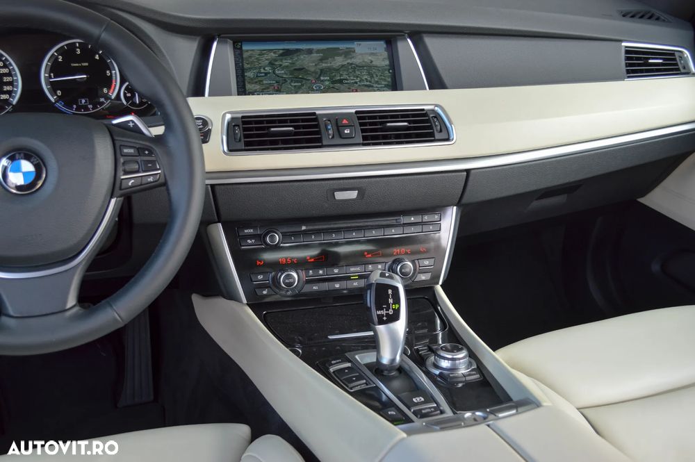 BMW Seria 5 520d Aut. Luxury Line - 38