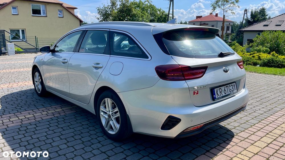 Kia Ceed 1.6 CRDi SCR M - 3