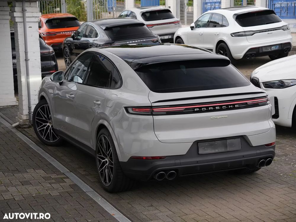 Porsche Cayenne Coupe E-Hybrid - 6