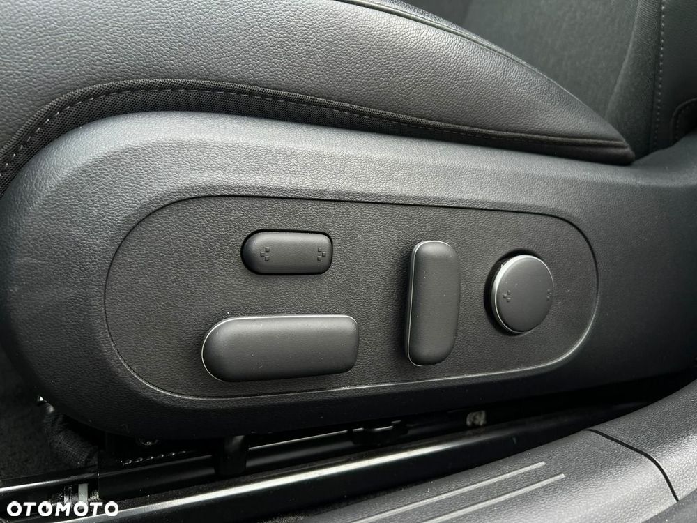 Hyundai IONIQ 6 - 11
