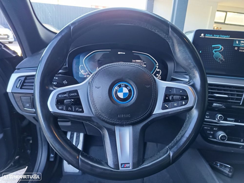 BMW 530 e Pack M - 14