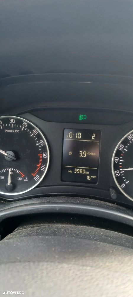 Skoda Octavia 1.6 TDI Ambiente - 8