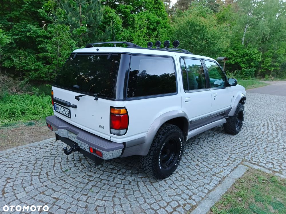 Ford Explorer - 29