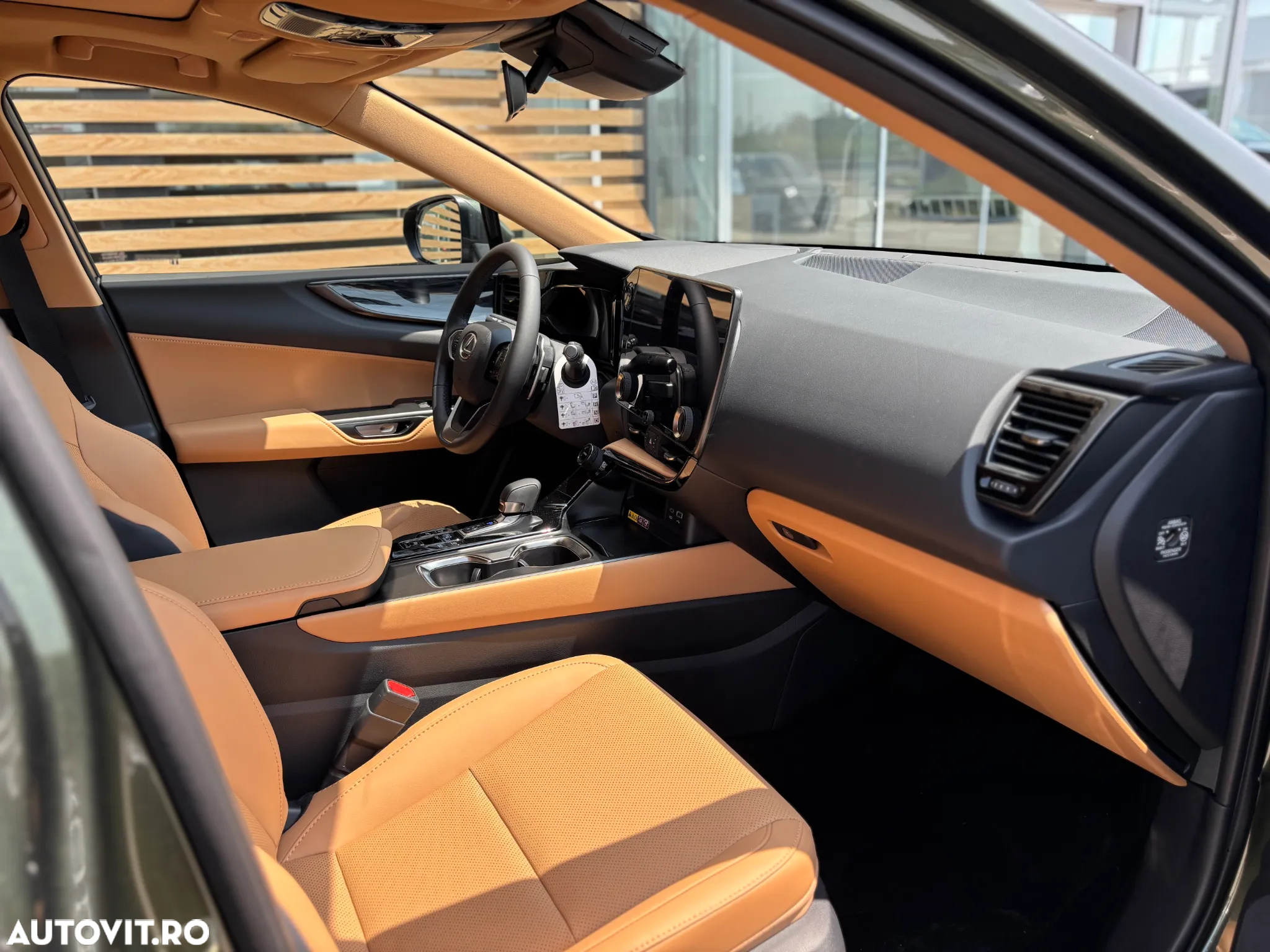 Lexus Seria NX 450h+ 2.5 TNGA HV 25H PHEV CVT Executive - 9