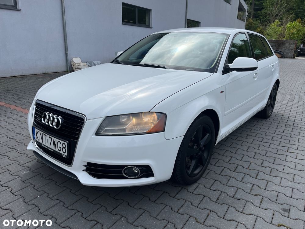 Audi A3 Sportback - 1