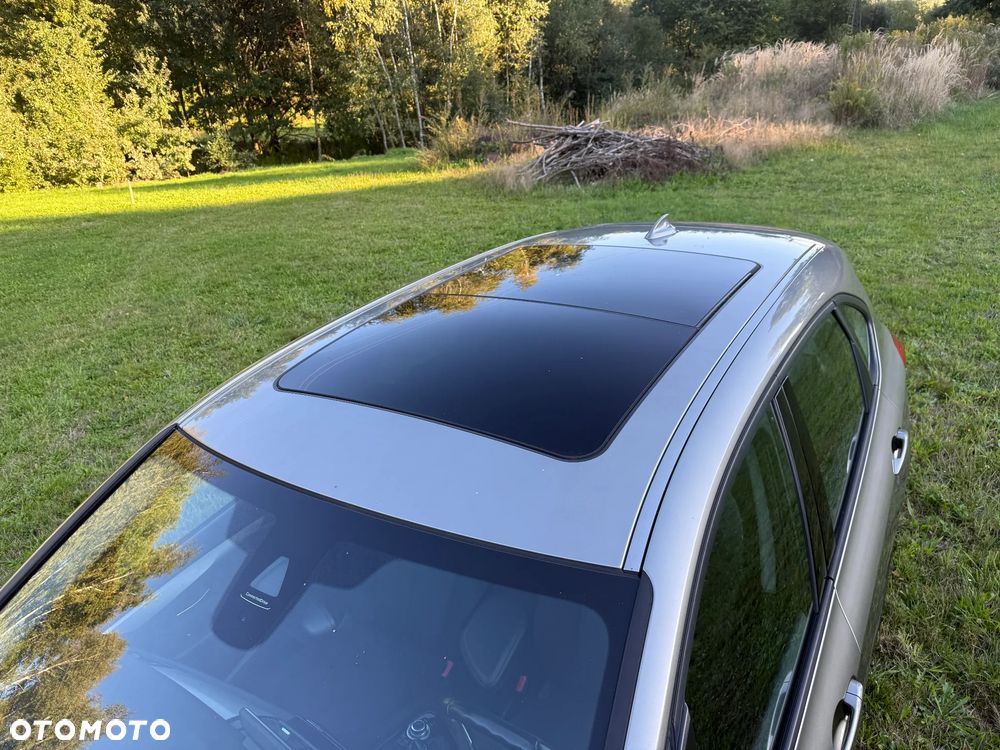 BMW Seria 2 216d Sport Line - 9