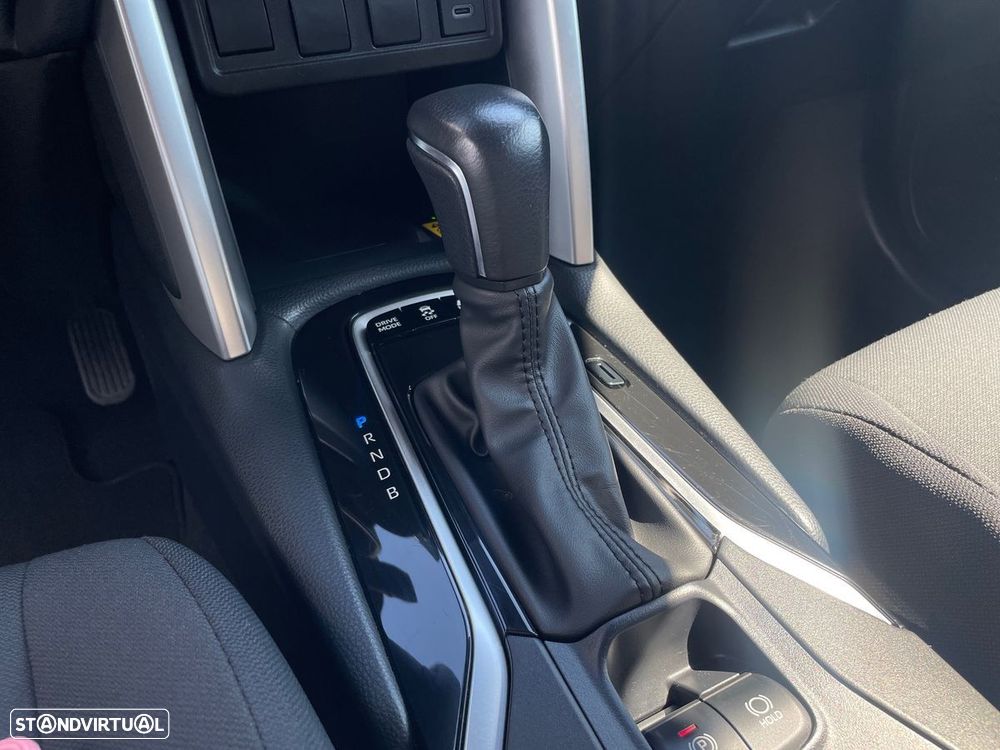Toyota Corolla Cross 1.8 Hybrid Exclusive - 18
