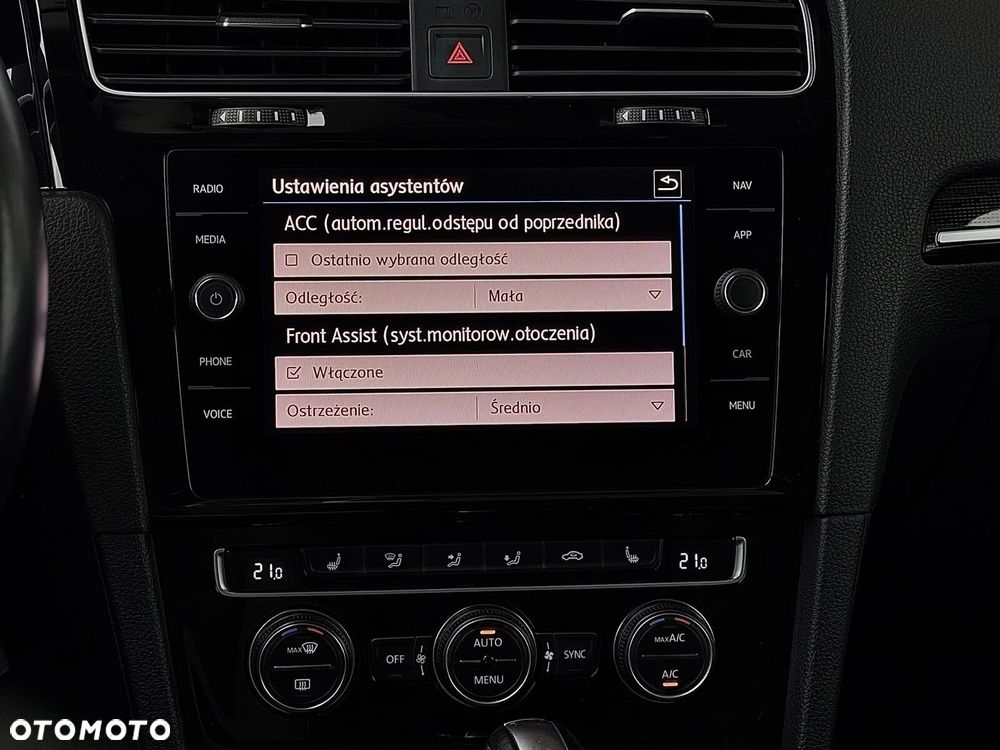 Volkswagen Golf 1.5 TSI BMT Evo Highline DSG - 29