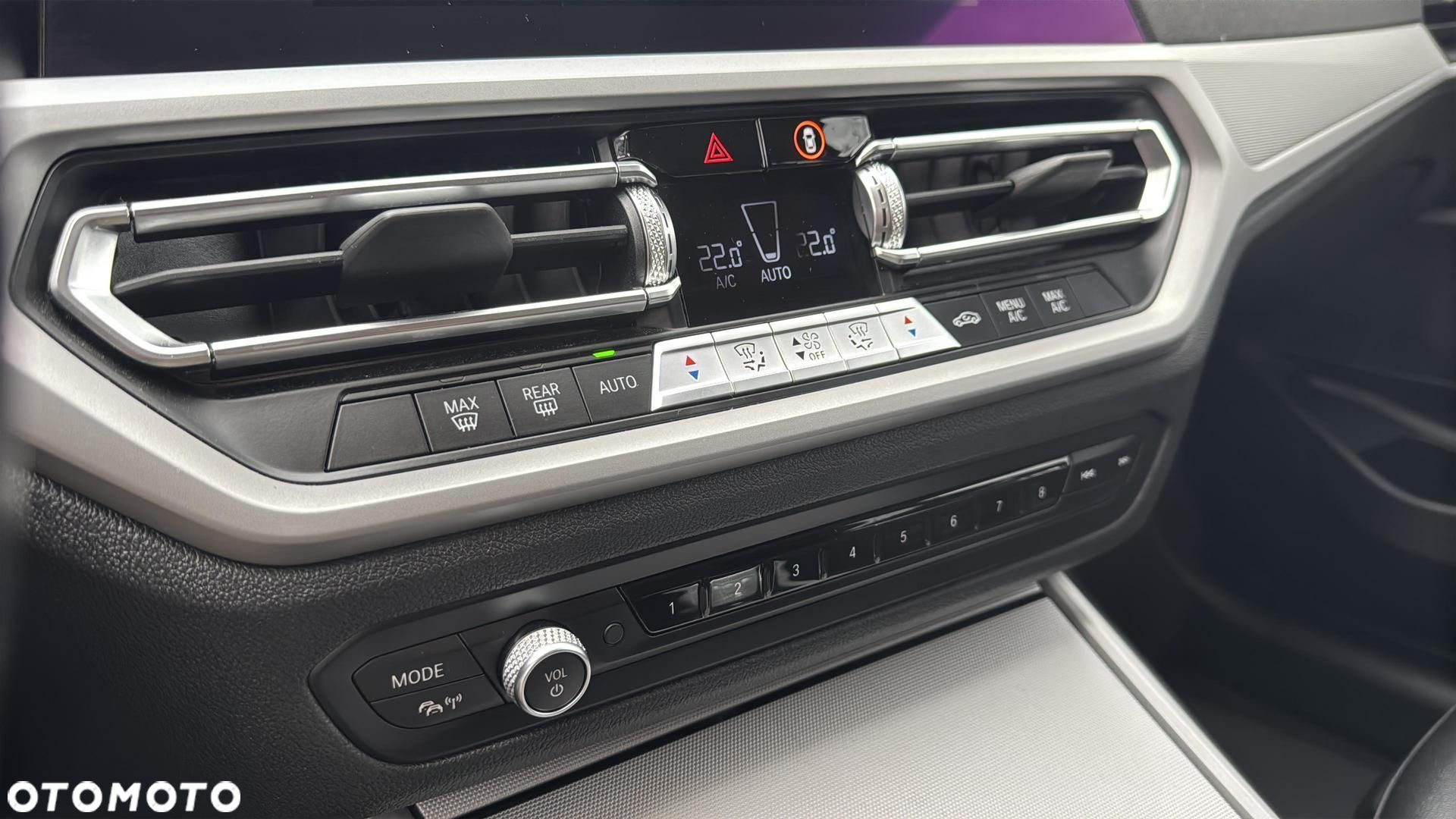 BMW Seria 3 318d - 24