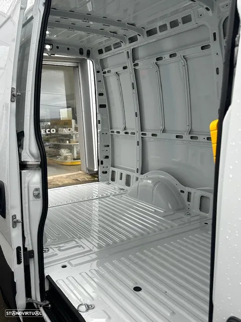 Iveco DAILY 35S16V cx. automática - 6