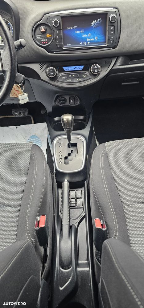 Toyota Yaris - 11
