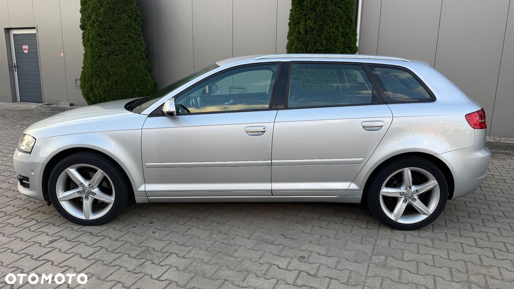 Audi A3 Sportback - 2