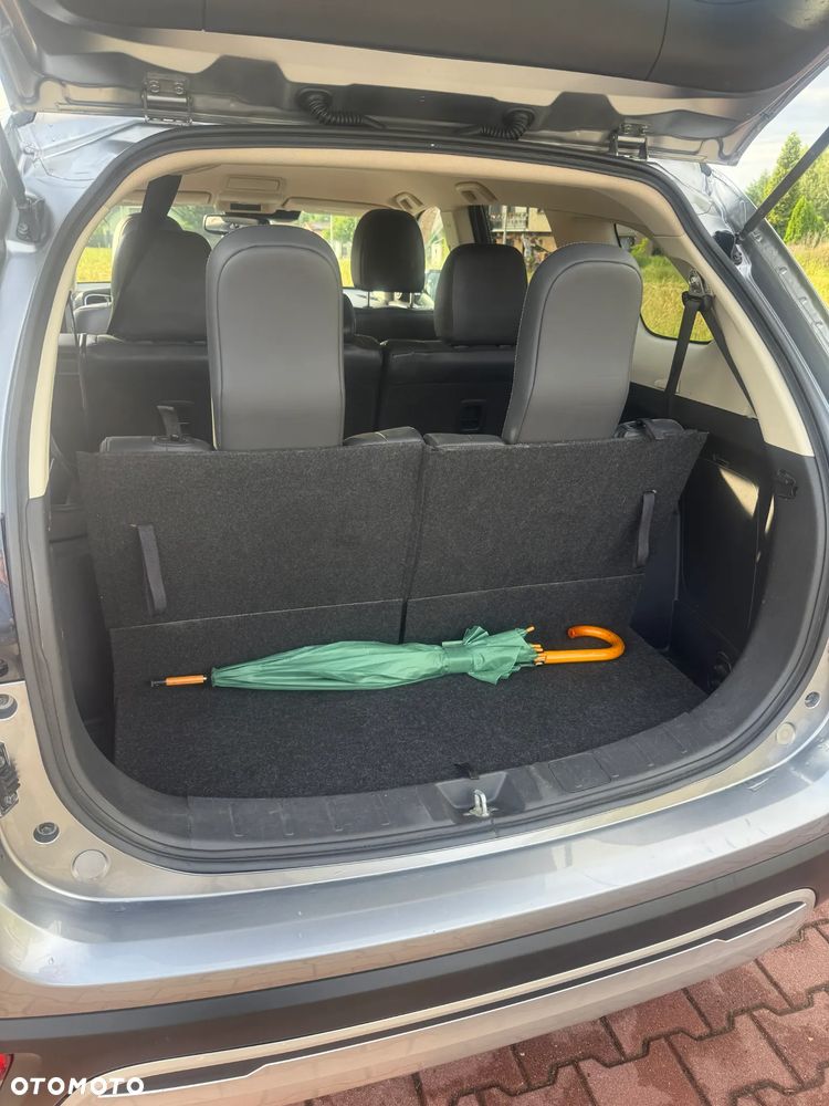 Mitsubishi Outlander - 16