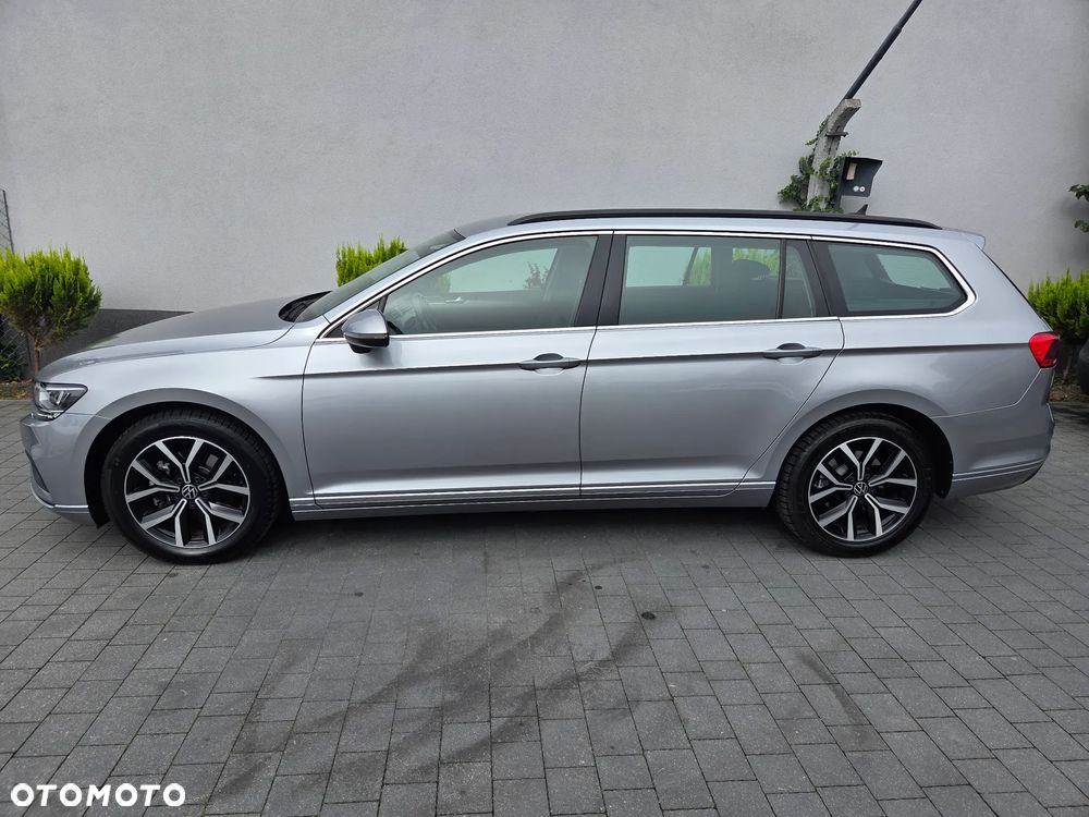 Volkswagen Passat - 4