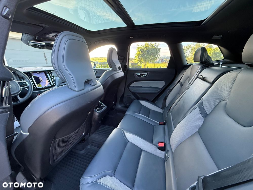 Volvo XC 60 B4 D Geartronic RDesign - 34