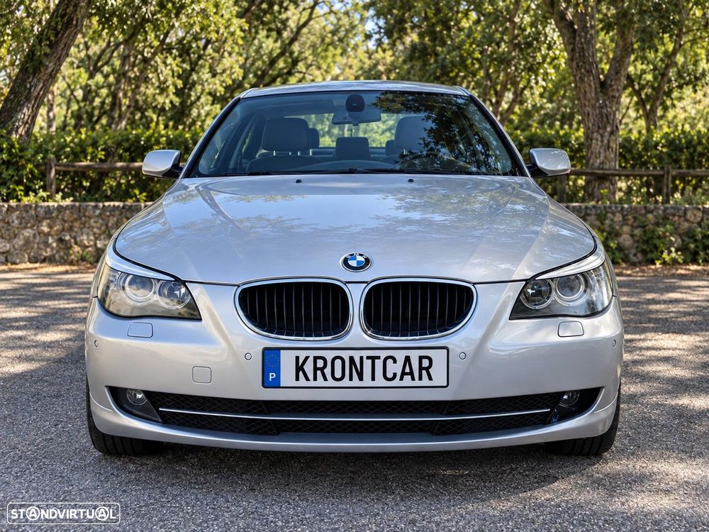 BMW 520 2009 photo 2