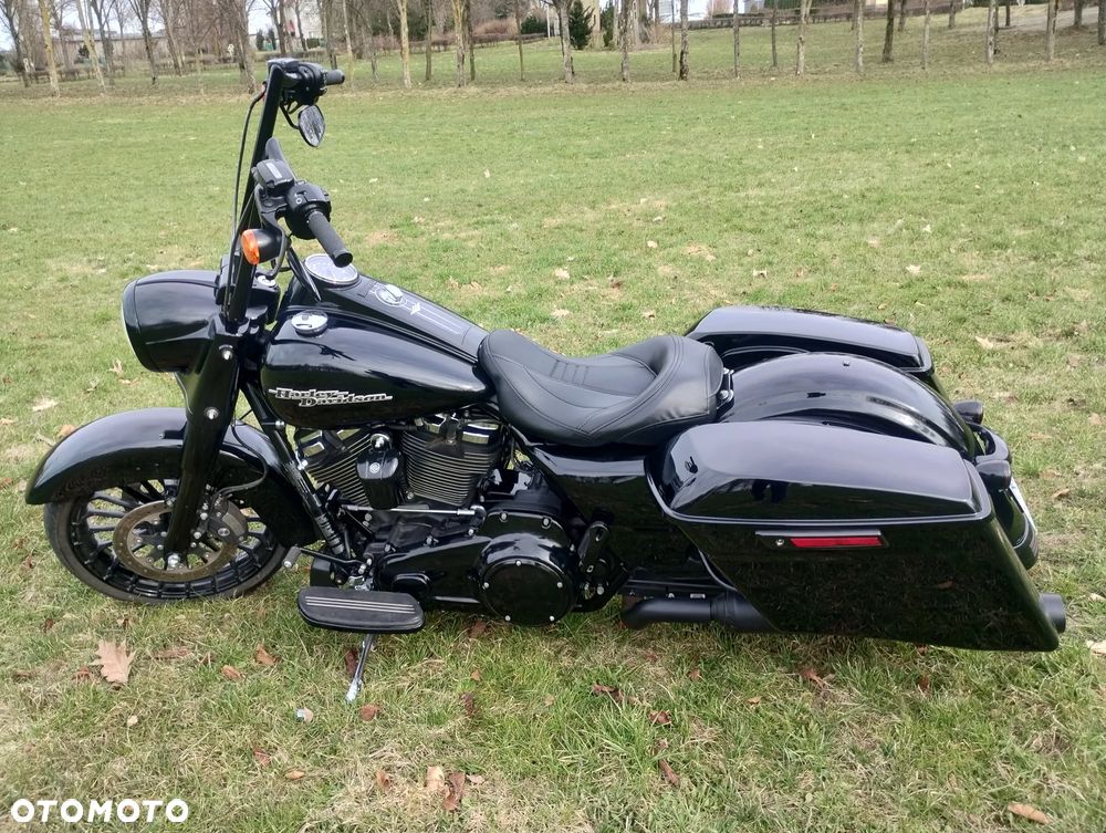 Harley-Davidson Touring Road King - 25