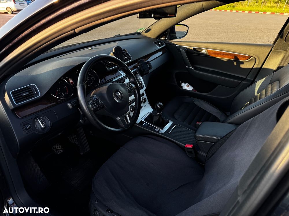 Volkswagen Passat 2.0 TDI Comfortline - 7