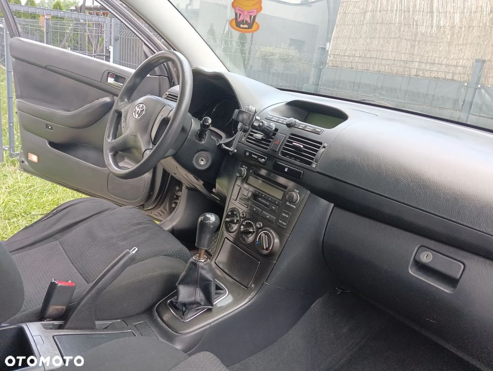 Toyota Avensis 2.0 D-4D Luna - 6
