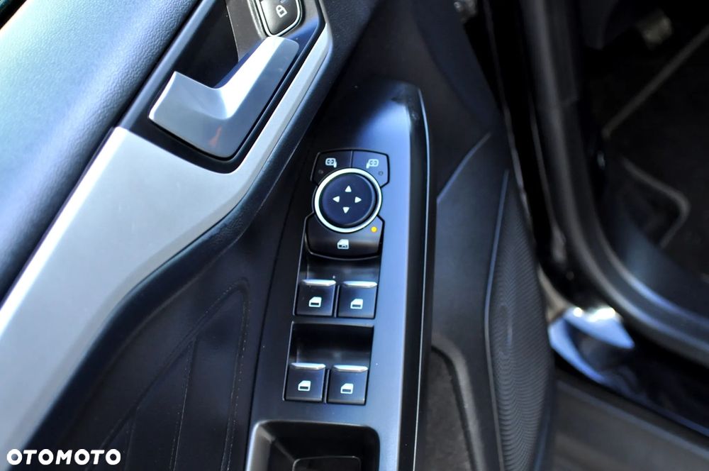 Ford Focus - 30