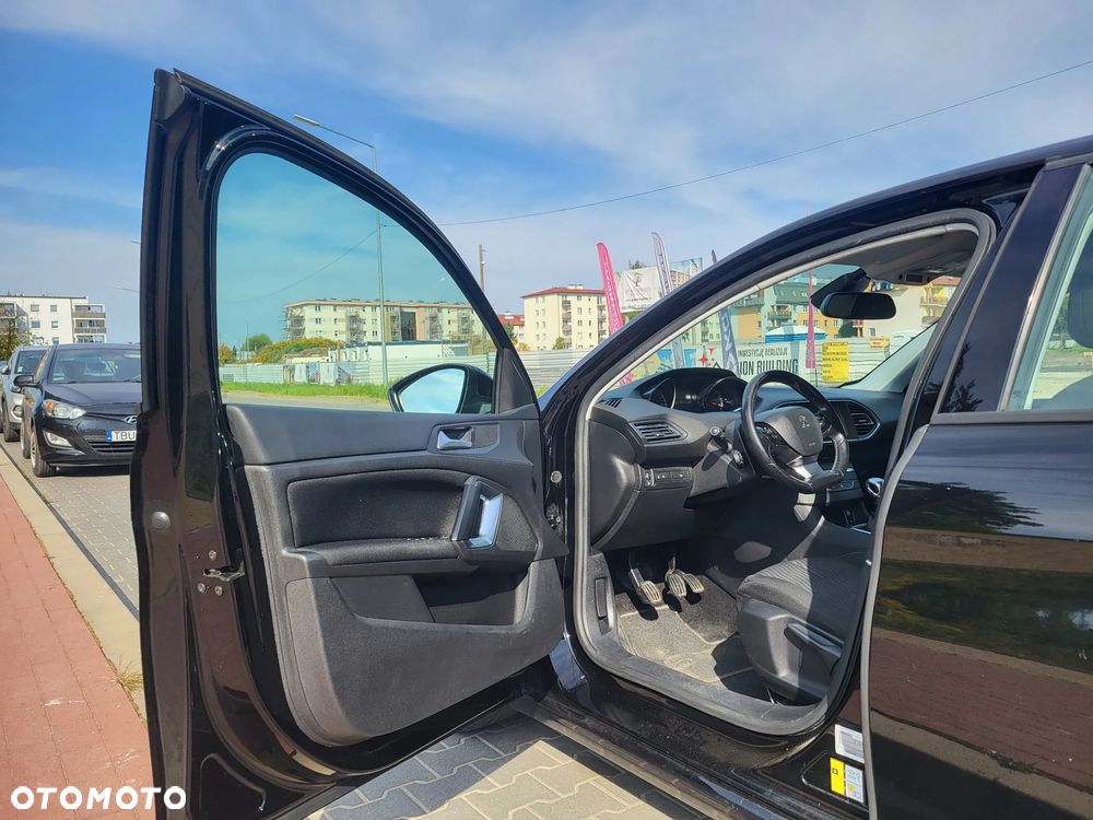 Peugeot 308 SW 1.6 BlueHDi Active S&S - 14