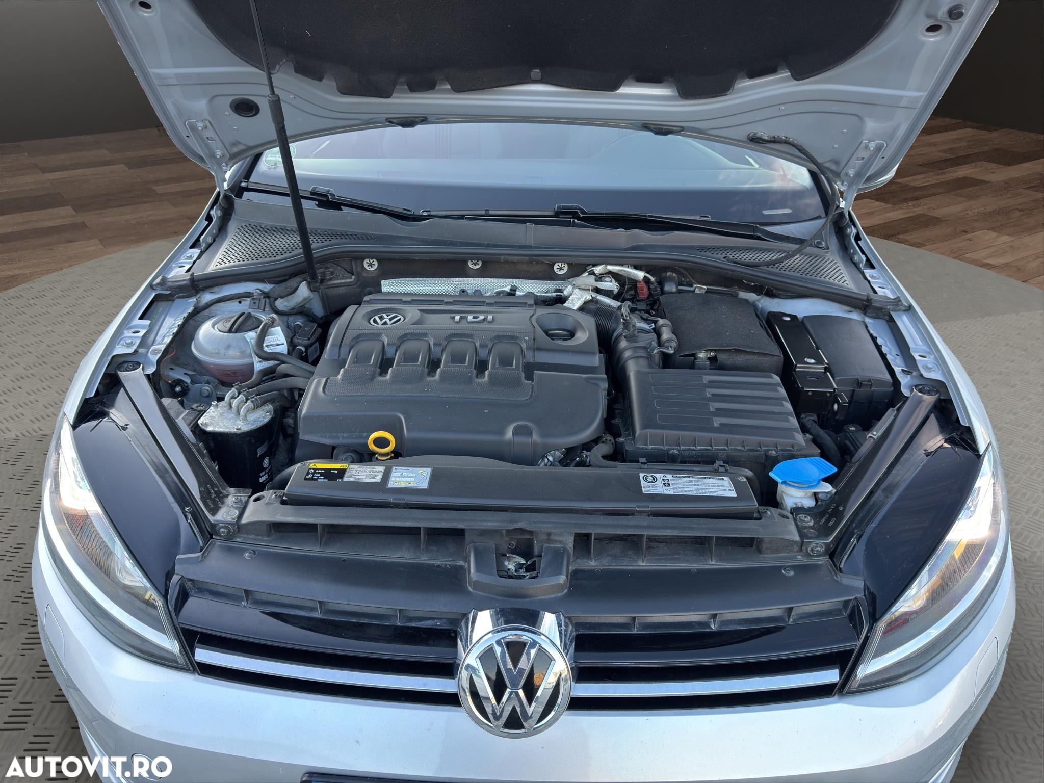 Volkswagen Golf Variant 2.0 TDI BlueMotion Technology Allstar - 17
