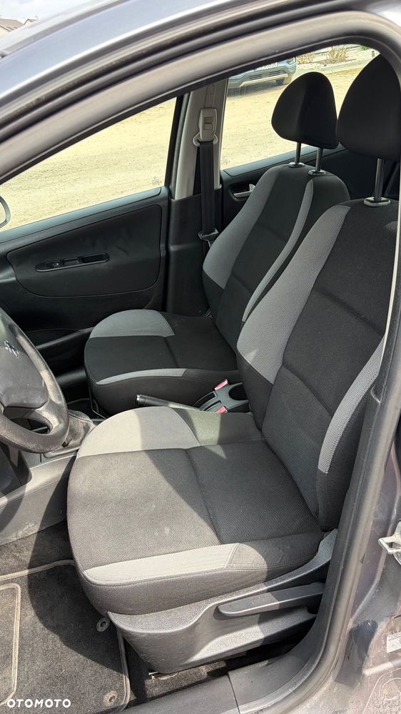 Peugeot 207 1.6 HDi - 5