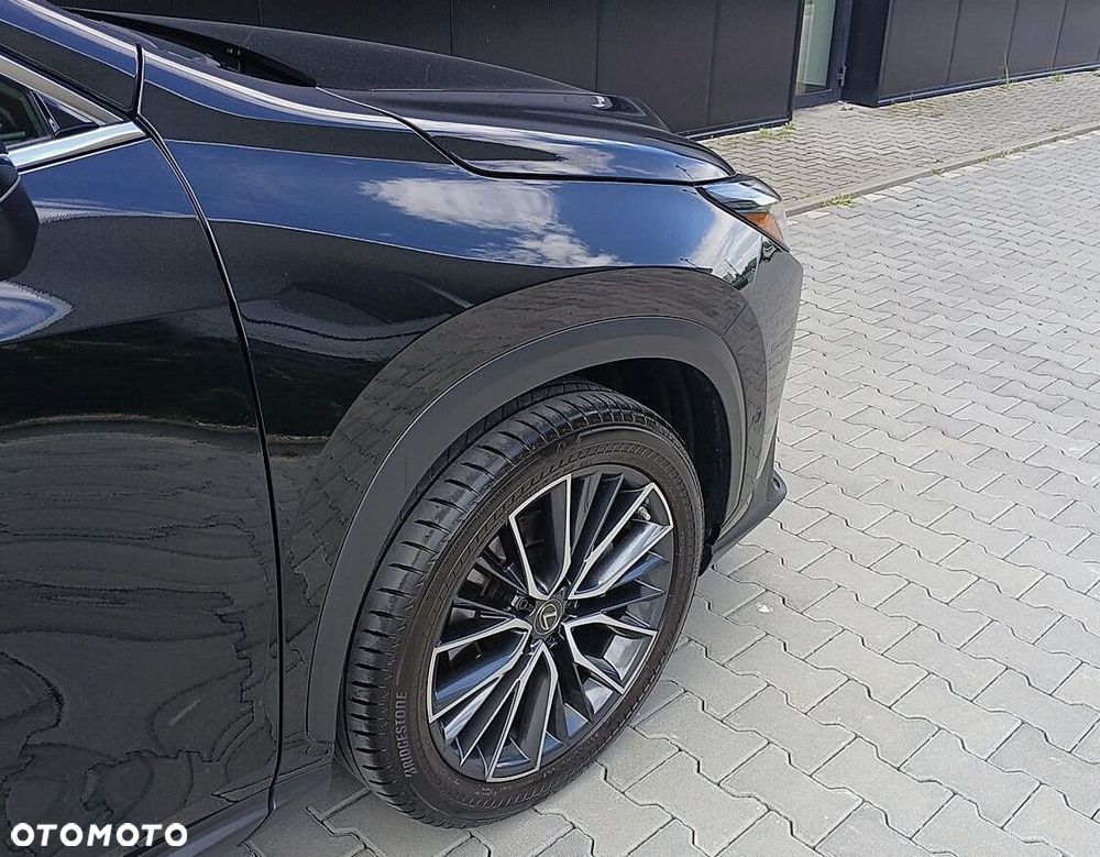 Lexus NX 350h Omotenashi AWD - 10